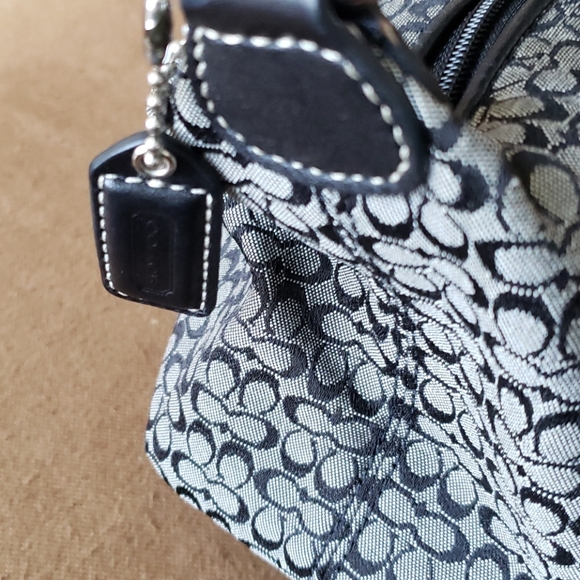 Coach purse - Picture 5 of 8